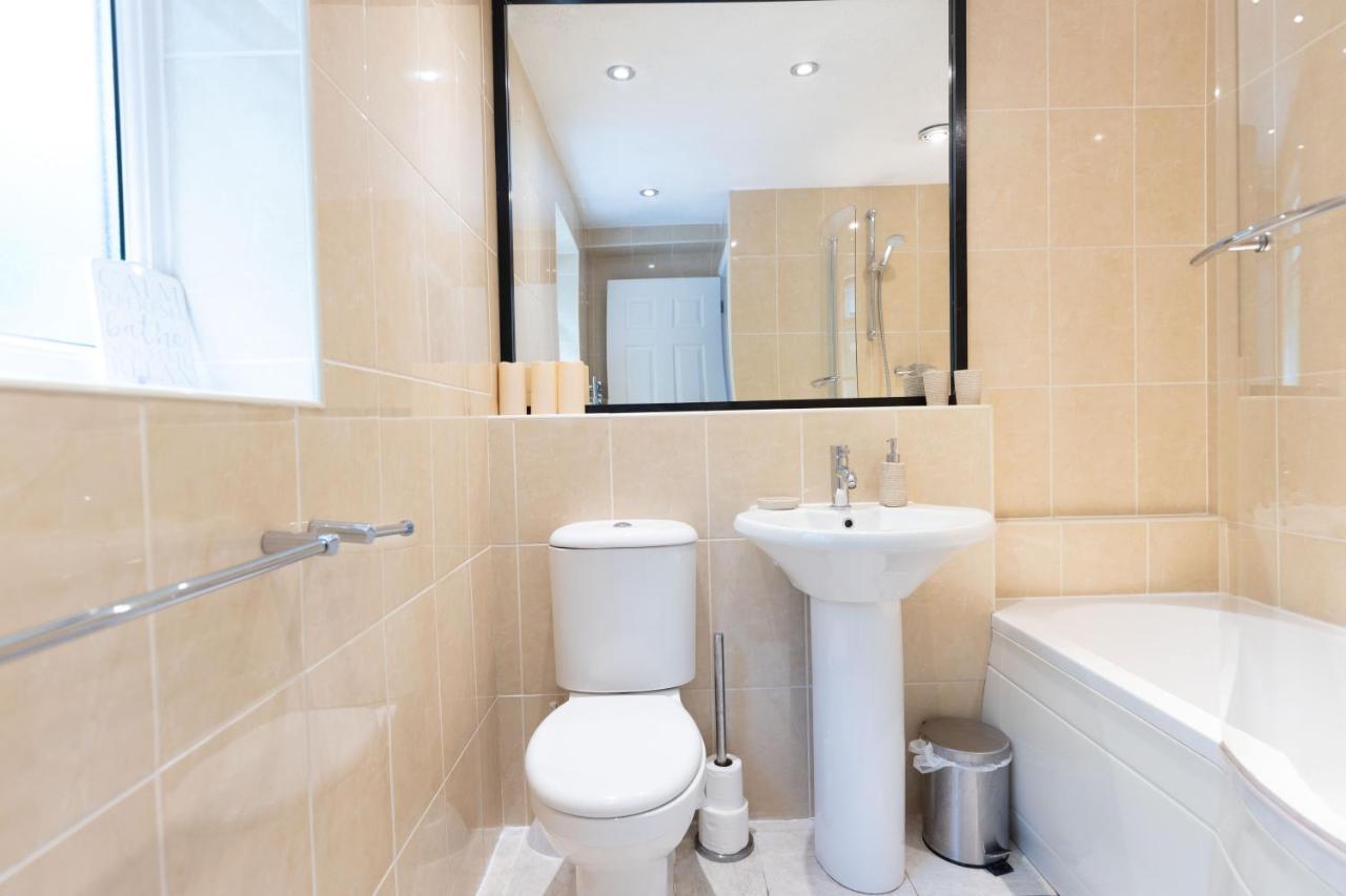 Capri 13 Sa: University-adjacent House With Ev Charging * Loughborough